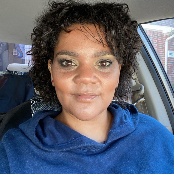 Meet your Posher, Sonya - Picture 5 of 6